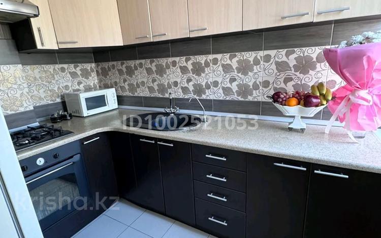 4-бөлмелі пәтер · 95 м² · 2/5 қабат, 15-й мкр 3, бағасы: 35 млн ₸ в Актау — фото 7