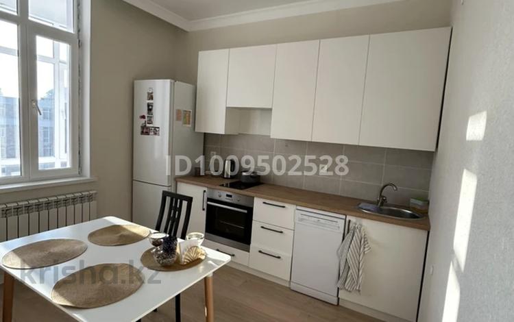 1-комнатная квартира · 40 м² · 9/9 этаж, Мангилик Ел 51/6 за 230 000 ₸ в Астане, Есильский р-н — фото 2