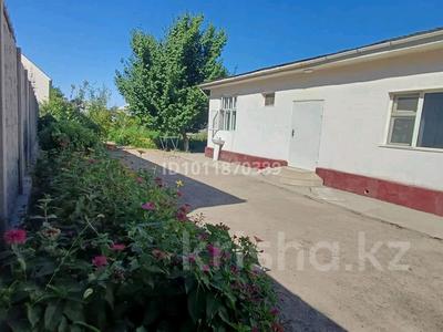 Отдельный дом · 4 комнаты · 80 м² · 6.2 сот., Некрасов — Байзақ батыр за 21 млн ₸ в Таразе