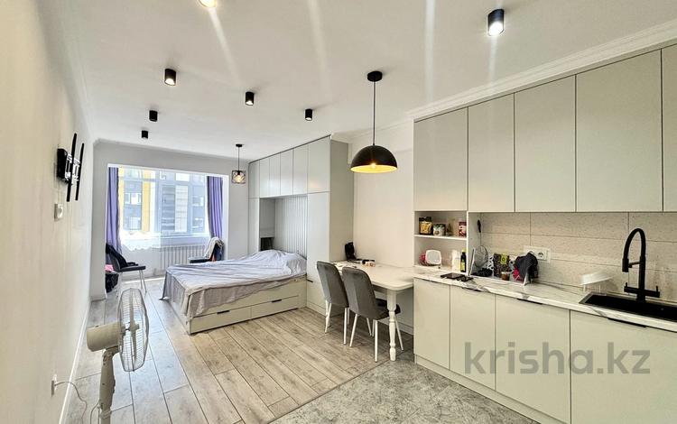 1-бөлмелі пәтер · 38.9 м² · 9/10 қабат, Варламова 345 — Толе би, бағасы: 31 млн ₸ в Алматы, Алмалинский р-н — фото 58