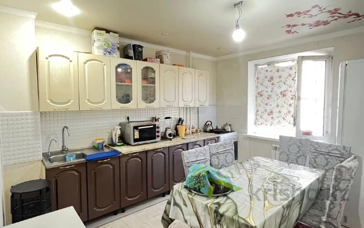 4-бөлмелі пәтер · 90 м², 12 ш/а. — Дина, Life Stile, РИДК, бағасы: 23.8 млн ₸ в Актобе, мкр 12 — фото 2