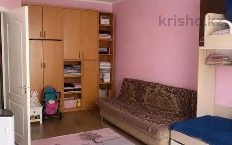 2-бөлмелі пәтер · 43 м² · 8/10 қабат, Жунисова, бағасы: 23.5 млн ₸ в Алматы, Наурызбайский р-н — фото 3
