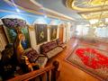 Отдельный дом · 6 комнат · 400 м² · 10 сот., мкр Кунгей , Фазыл Карибжанова 48 за 85 млн ₸ в Караганде, Казыбек би р-н — фото 4