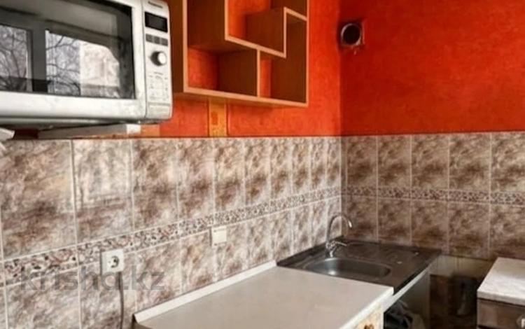 2-бөлмелі пәтер · 41 м² · 3/9 қабат, Жаңа қала ш/а., мкр Новый Город, Ермекова 62, бағасы: 15 млн ₸ в Караганде, Казыбек би р-н — фото 2