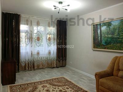 2-бөлмелі пәтер · 44.3 м² · 4/5 қабат, мкр 5 — магазин "Гульдер", бағасы: 17.5 млн 〒 в Актобе