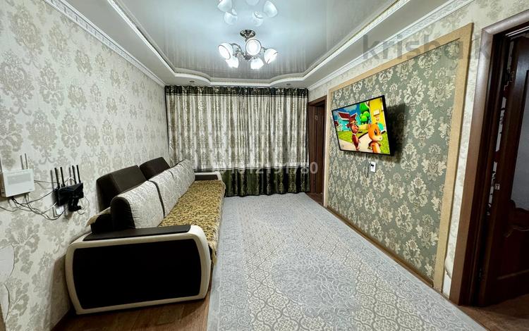 3-комнатная квартира · 60 м² · 1/5 этаж, Баздырева за 20 000 〒 в Семее — фото 2