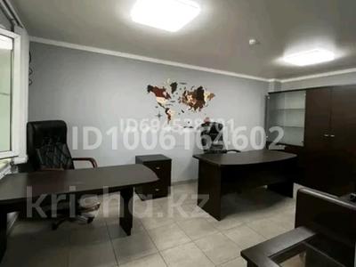 Свободное назначение, офисы, магазины и бутики, склады, медцентры и аптеки, образование, развлечения, конференц-залы, кабинеты и рабочие места, студии · 30 м² за 200 000 〒 в Караганде, Казыбек би р-н