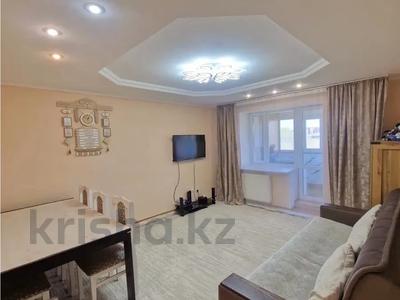 3-комнатная квартира · 62 м² · 4/9 этаж, мкр Юго-Восток, Муканова — Ясли-сад №41 "Гүлдер", Средняя школа №81, Областной медицинский центр, Карагандинский колледж актуального образования "Болашак", ТЦ "Раха", Детский медицинский центр за 24.5 млн ₸ в Караганде, Казыбек би р-н