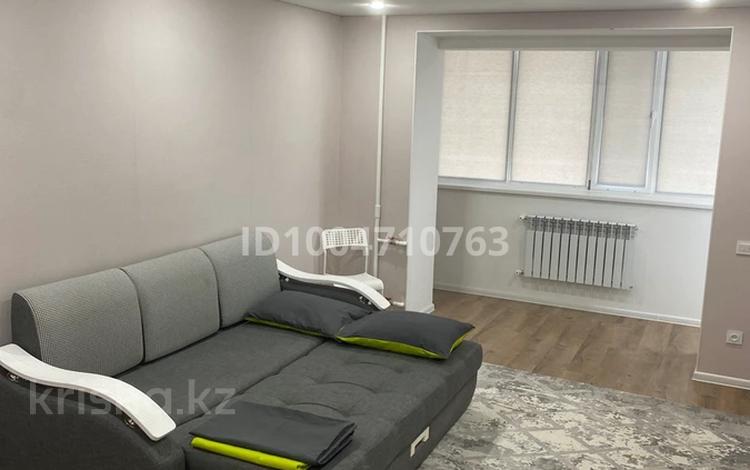1-комнатная квартира · 30 м² · 4/4 этаж, Маншук Маметовой 50/1 за 2 500 ₸ в Уральске, мкр Школьник — фото 2