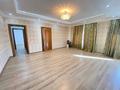 Отдельный дом · 10 комнат · 740 м² · 20 сот., ул. Мугалжар за 330 млн 〒 в Астане, Есильский р-н — фото 11
