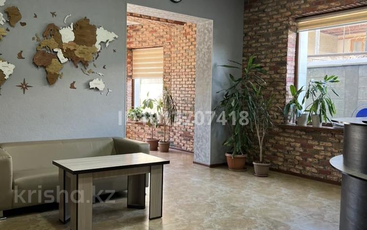 Жеке үй · 7 бөлме · 340 м² · 4 жүзд., Орынбай акына 72, бағасы: 79 млн ₸ в Шымкенте, Енбекшинский р-н — фото 2