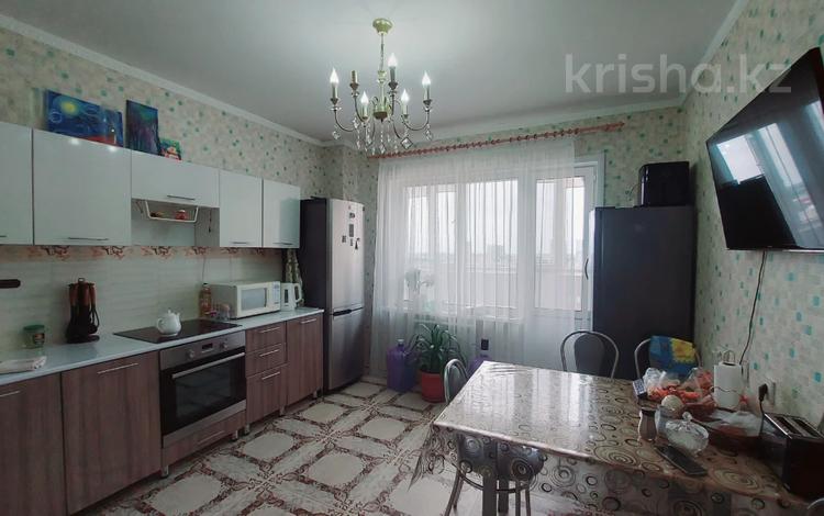 3-комнатная квартира · 88 м² · 14/16 этаж, мкр Юго-Восток, пр. Шахтёров 60 за 36 млн ₸ в Караганде, Казыбек би р-н — фото 2
