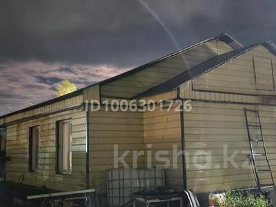 Отдельный дом · 3 комнаты · 70 м² · 10 сот., мкр Михайловка — Кирзавод 3/4 за 13.5 млн 〒 в Караганде, Казыбек би р-н