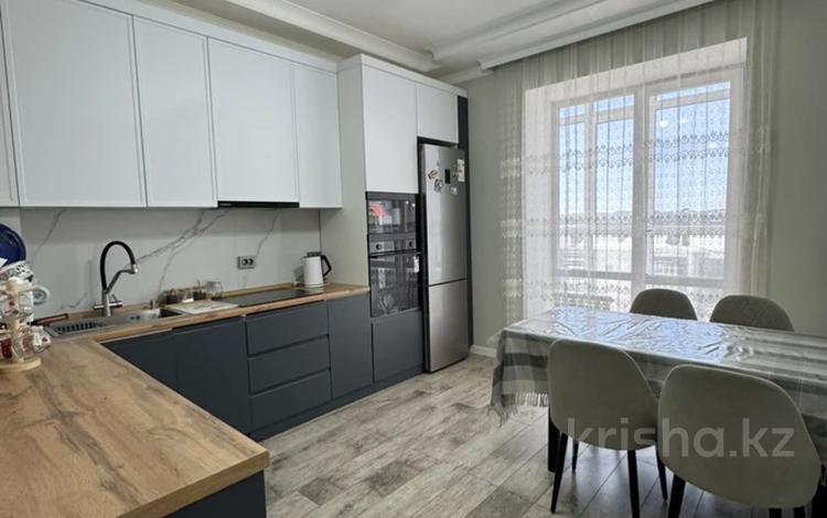 3-бөлмелі пәтер · 80 м² · 8/10 қабат, Юго-Восток ш/а., Муканова 55/2, бағасы: 45 млн ₸ в Караганде, Казыбек би р-н — фото 2