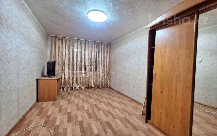 2-бөлмелі пәтер · 44.6 м² · 2/5 қабат, 14-шағынаудан, бағасы: 9 млн ₸ в Караганде, Алихана Бокейханова р-н — фото 2