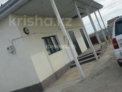 Жеке үй · 5 бөлме · 100 м² · 9 жүзд., улица 12 66 — Школы, бағасы: 16 млн ₸ в 