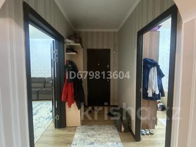 Пәтерлер в Улытау обл.: 3-бөлмелі пәтер · 80 м² · 5/5 қабат, Асылбекова 93, бағасы: 23 млн 〒 3-бөлмелі пәтер · 80 м² · 5/5 қабат, Асылбекова 93, бағасы: 23 млн 〒 в Жезказгане