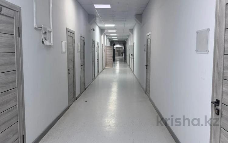 Свободное назначение, офисы, магазины и бутики · 43 м² за 365 500 〒 в Алматы, Медеуский р-н — фото 2