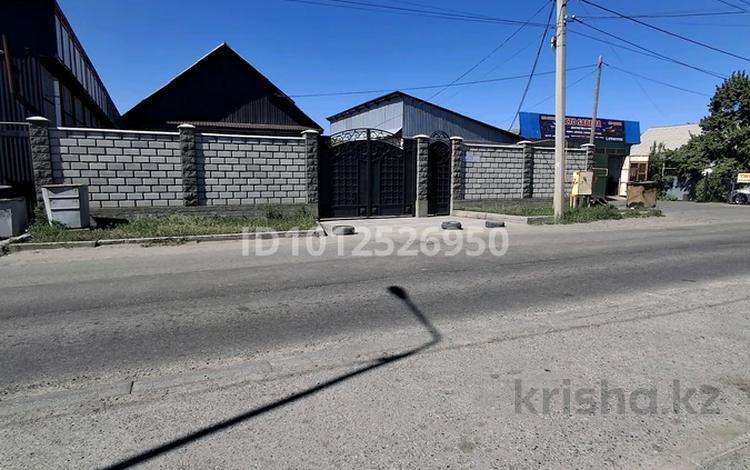 Отдельный дом · 4 комнаты · 120 м² · 8 сот., мкр Достык, Курманова 98 — Центр Шевченко казахстанский между ними за 45 млн ₸ в Талдыкоргане — фото 2