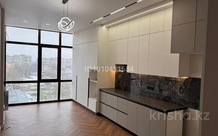 2-бөлмелі пәтер · 76.8 м² · 7/9 қабат, Молдагулова 5/4, бағасы: 43.9 млн ₸ в Уральске — фото 17