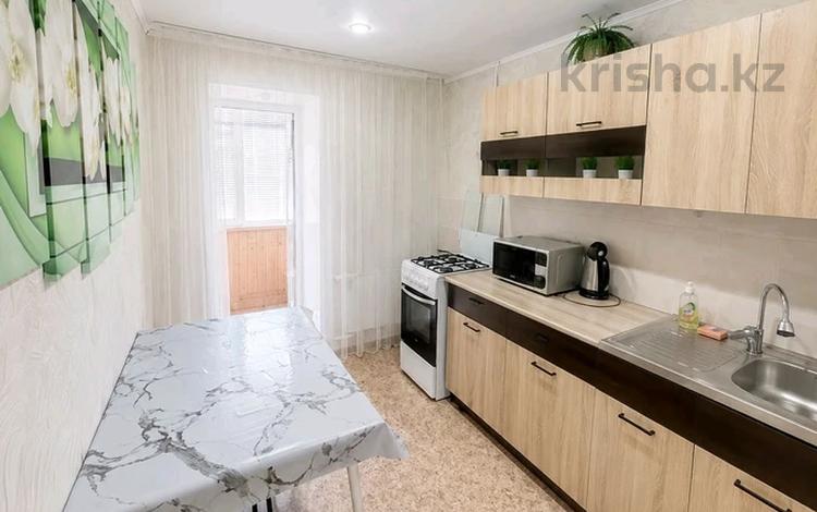 2-комнатная квартира · 46 м² · 8/9 этаж, Пр.Абая 105 — Универмаг Абая 105 за 16 000 ₸ в Уральске — фото 27