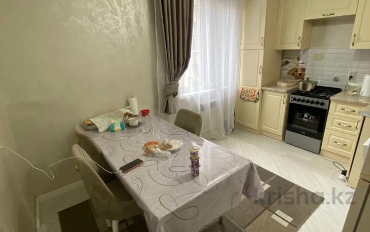 3-бөлмелі пәтер · 95 м² · 5/9 қабат, Ақбұлақ ш/а., бағасы: 46 млн ₸ в Алматы, Алатауский р-н — фото 16