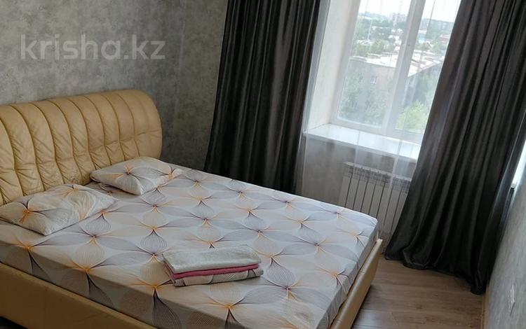 1-комнатная квартира · 43 м² · 8/10 этаж, мкр Юго-Восток, Камали Дүйсембекова 53а за 12 000 ₸ в Караганде, Казыбек би р-н — фото 2