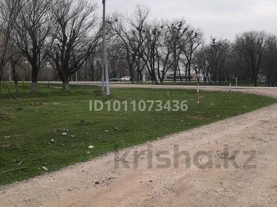 Жер телімі · 8 сотық, мкр Бектобе, Баласагун 103 — Возле арки, бағасы: 15 млн ₸ в Таразе