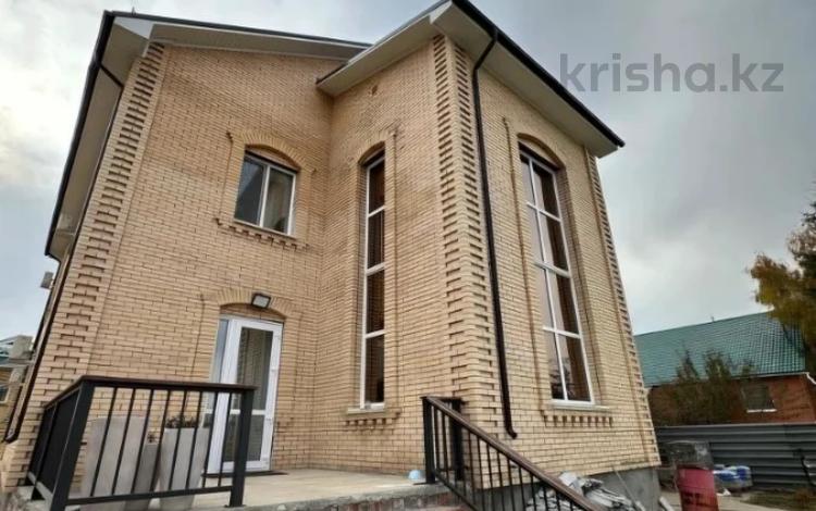 Отдельный дом · 6 комнат · 347.5 м² · 14 сот., Тепличная 26 за 140 млн 〒 в Костанае — фото 2