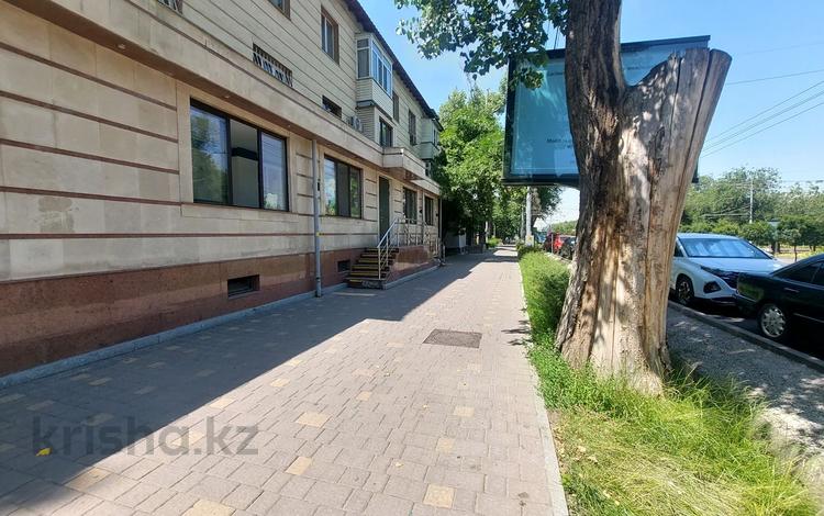 Офисы, магазины и бутики, салоны красоты, фитнес и спорт, медцентры и аптеки, образование, развлечения, конференц-залы, кабинеты и рабочие места, студии · 100 м² за 1.5 млн ₸ в Алматы, Бостандыкский р-н — фото 2