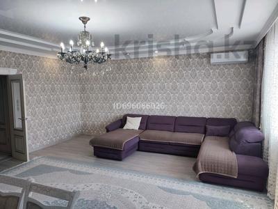 3-бөлмелі пәтер · 103.3 м² · 4/5 қабат, Герольд Бельгера — Универмаг, бағасы: 42 млн ₸ в Уральске, мкр Школьник