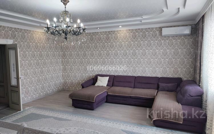 3-комнатная квартира · 103.3 м² · 4/5 этаж, Герольд Бельгера — Универмаг за 42 млн ₸ в Уральске, мкр Школьник — фото 2