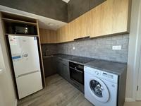 1-бөлмелі пәтер, 35 м², 4/8 қабат ай сайын, Мкр Мамыр-4 165А, бағасы: 220 000 〒 в Алматы, Ауэзовский р-н