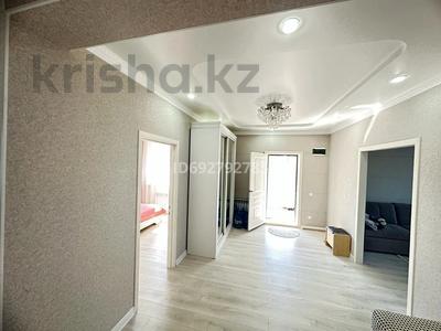 Отдельный дом · 4 комнаты · 125 м² · 4.5 сот., Темирбекова 101 А — 3 школа за 57 млн 〒 в Кокшетау