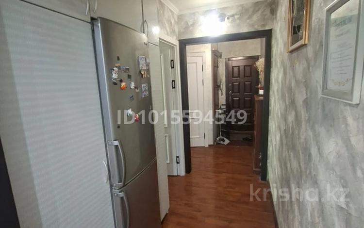 3-комнатная квартира · 56 м² · 5/5 этаж, мкр Айнабулак-1 3 за 280 000 ₸ в Алматы, Жетысуский р-н — фото 2