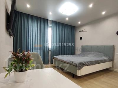 1-бөлмелі пәтер · 45 м² · 2/5 қабат, Жаңа қала ш/а., Бухар жырау 54, бағасы: 1 000 ₸ в Караганде, Казыбек би р-н