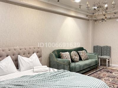 2-бөлмелі пәтер · 64 м² · 2 қабат, Толе би 273/8 — Толе би, бағасы: 2 500 〒 в Алматы, Алмалинский р-н