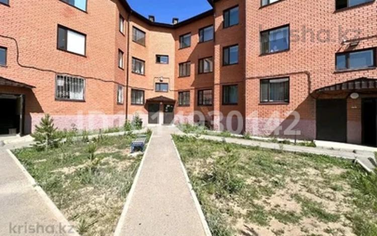 3-бөлмелі пәтер · 100 м² · 1/3 қабат, Михайловка ш/а., 83квартал 7/3 10, бағасы: 300 000 ₸ в Караганде, Казыбек би р-н — фото 2