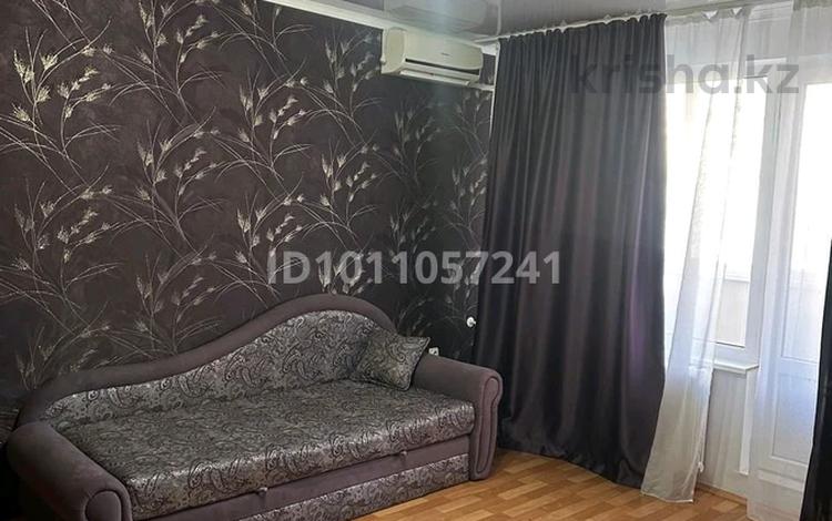 1-бөлмелі пәтер · 45 м² · 5/9 қабат, 4 микрорайон 33, бағасы: 120 000 ₸ в Аксае — фото 2