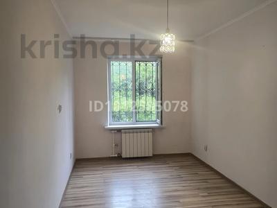 2-комнатная квартира · 44 м² · 1/5 этаж, мкр Аксай-2А, Ақсай-2А ш/а. сайна 6 — Сайын райымбек за 32 млн ₸ в Алматы, Ауэзовский р-н