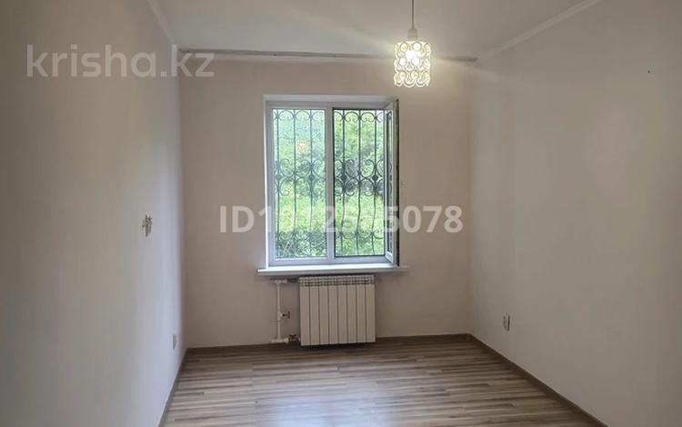 2-комнатная квартира · 44 м² · 1/5 этаж, мкр Аксай-2А, Ақсай-2А ш/а. сайна 6 — Сайын райымбек за 32 млн ₸ в Алматы, Ауэзовский р-н — фото 2