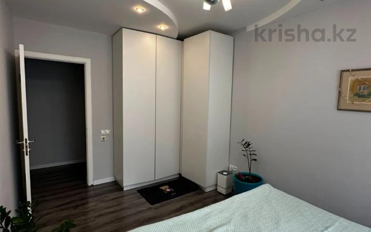 2-бөлмелі пәтер · 70 м² · 3/9 қабат, Саммал 2 20, бағасы: 66 млн ₸ в Алматы, Медеуский р-н — фото 2