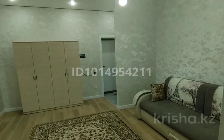1-комнатная квартира · 40 м² · 6/10 этаж, Кошкарбаева 60в — Юго восток правая сторона за 230 000 ₸ в Астане, Сарайшык р-н — фото 2