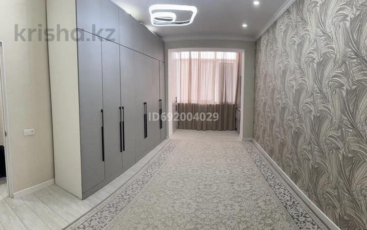 2-комнатная квартира, 67 м², 6/7 этаж, 19-й мкр 35