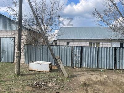 Часть дома · 3 комнаты · 70 м² · 4 сот., Мишина 8/1 1 за 9 млн ₸ в Актобе, жилой массив Жилянка