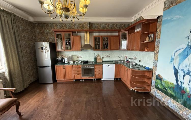3-комнатная квартира · 158.6 м² · 20/21 этаж, Улица Кожамкулова 273 — Муканова Курмангазы за 135 млн ₸ в Алматы, Алмалинский р-н — фото 90