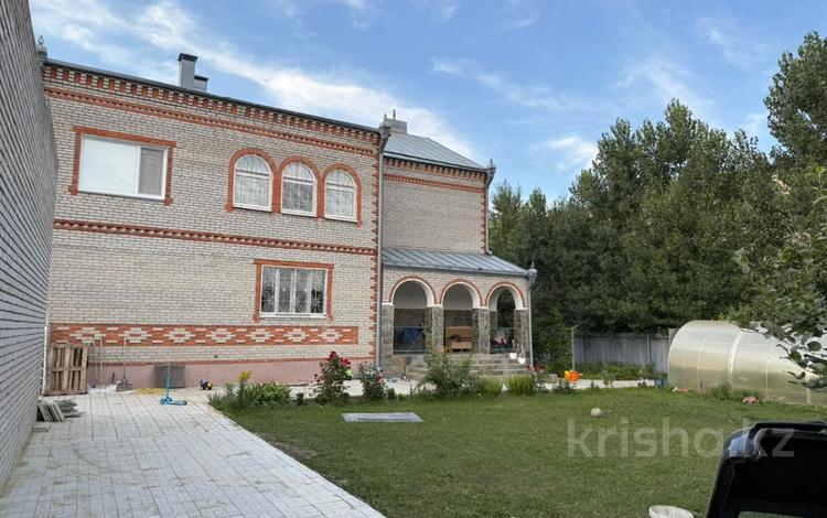 Отдельный дом · 6 комнат · 352 м² · 8.2 сот., Рудненская за 90 млн 〒 в Костанае — фото 2
