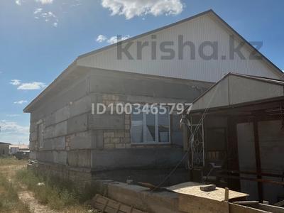 Жер үй мен саяжайлар в Улытау обл.: Жеке үй · 4 бөлме · 120 м² · 10 сот., Уайс Байжанұлы 61 — Первая улица,дорога вдоль Самсунга, бағасы: 26 млн 〒 Жеке үй · 4 бөлме · 120 м² · 10 сот., Уайс Байжанұлы 61 — Первая улица,дорога вдоль Самсунга, бағасы: 26 млн 〒 в Жезказгане