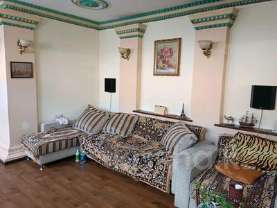 Отдельный дом · 4 комнаты · 150 м² · 9 сот., Родостовца 230 230 — Утепова за 550 000 ₸ в Алматы, Алмалинский р-н