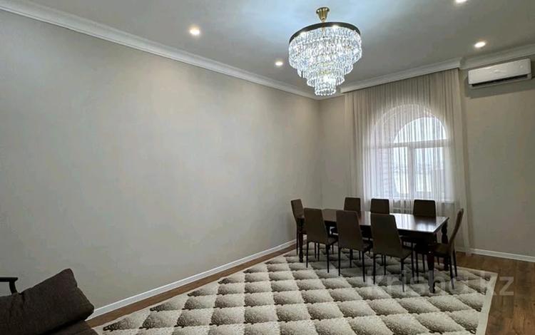 3-бөлмелі пәтер · 102 м² · 8/9 қабат, Сейфуллина 5В, бағасы: 500 000 ₸ в Атырау — фото 2